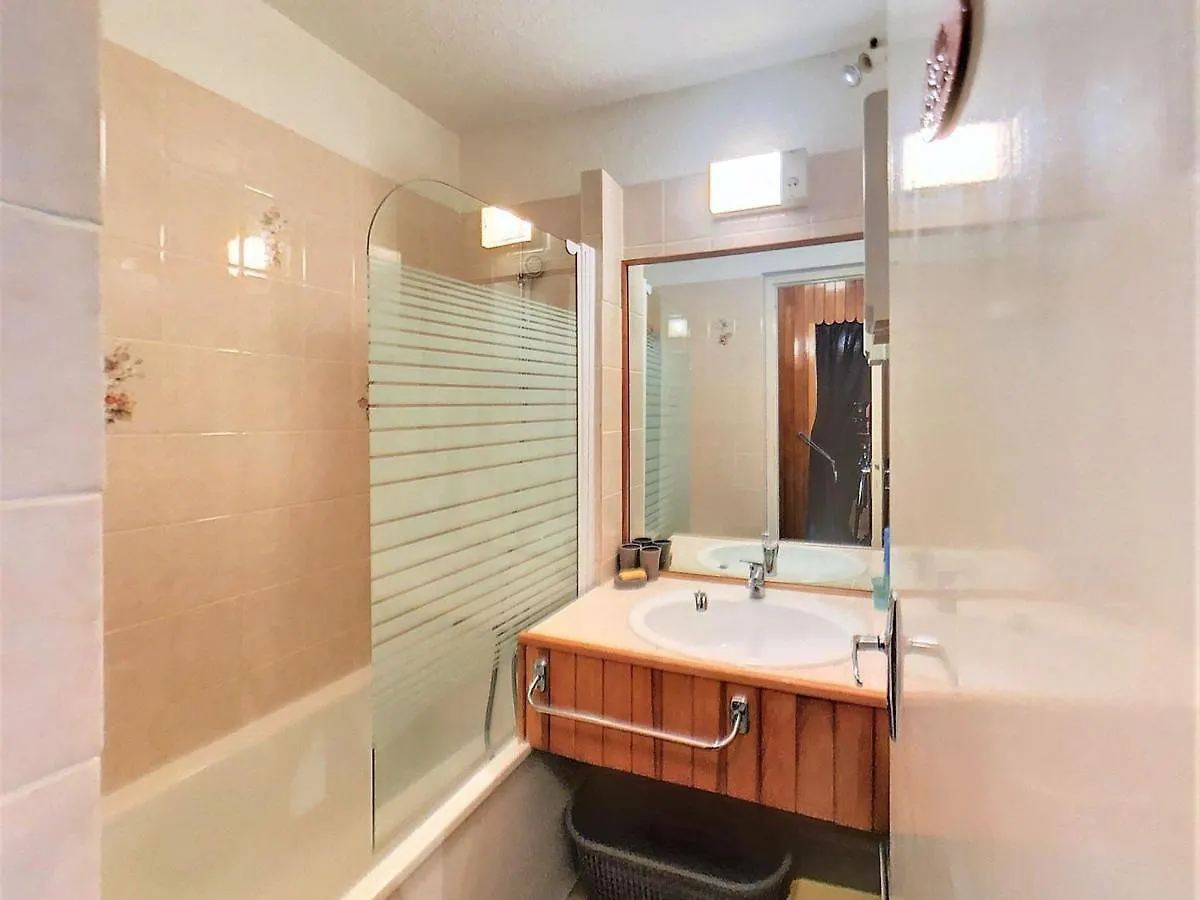 Studio Confortable Skis Aux Pieds Avec Balcon, Piscine Chauffee - Fr-1-267-242 Villarembert Apartment